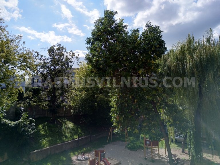 Gebäudeaußenansicht an der Kauno gatvė in der Altstadt von Vilnius